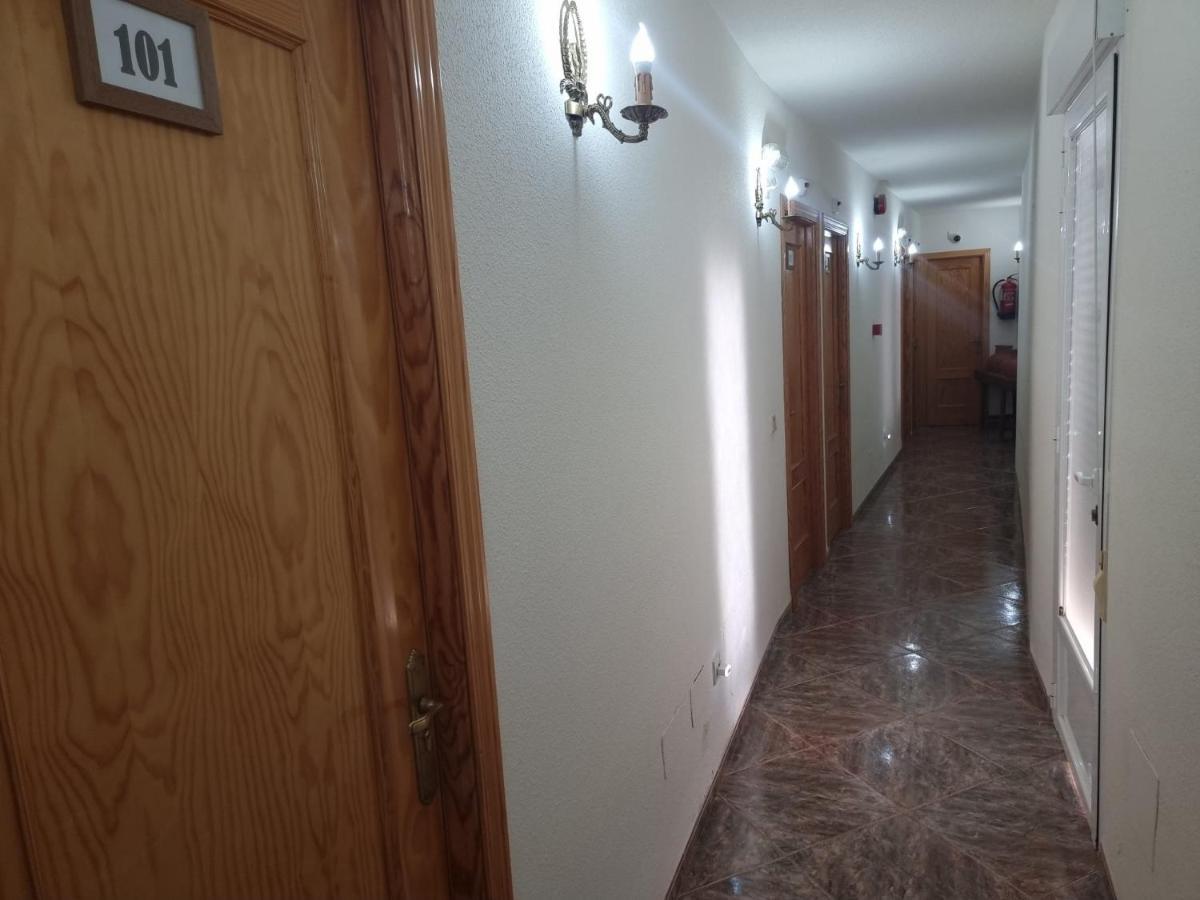 Hostal Casa Fran La Pueblanueva Екстер'єр фото